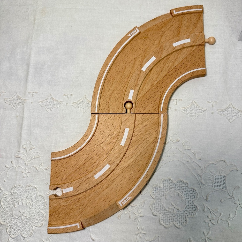 Brio Wooden Railway Double Street Wide Curve Road Track pieces x 2 Double Sided